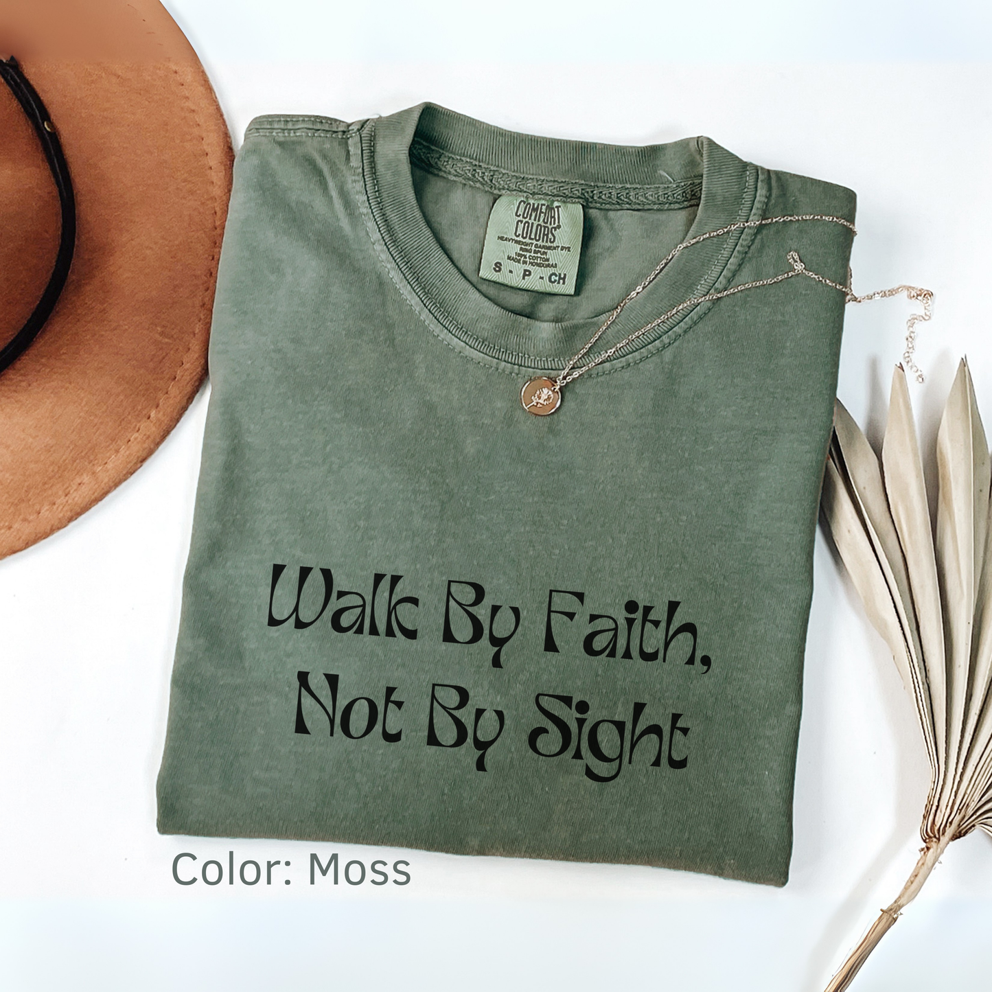 Camiseta unisex de algodón suave, perfecta para el día a día. Diseñada con impresión de alta calidad que resiste lavados y uso constante. Disponible en varios colores y tallas. Ideal para quienes buscan comodidad sin perder estilo.