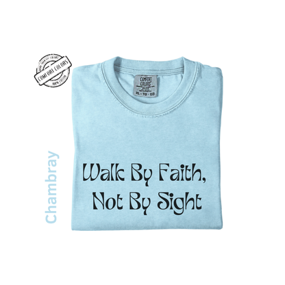 Camiseta unisex de algodón suave, perfecta para el día a día. Diseñada con impresión de alta calidad que resiste lavados y uso constante. Disponible en varios colores y tallas. Ideal para quienes buscan comodidad sin perder estilo.