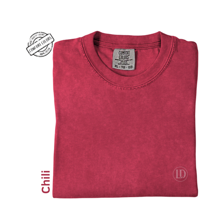Camiseta unisex de algodón suave, perfecta para el día a día. Diseñada con impresión de alta calidad que resiste lavados y uso constante. Disponible en varios colores y tallas. Ideal para quienes buscan comodidad sin perder estilo.