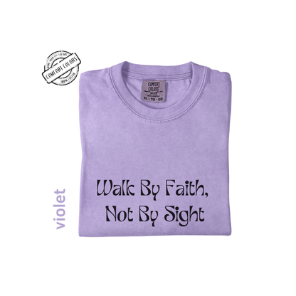 Camiseta unisex de algodón suave, perfecta para el día a día. Diseñada con impresión de alta calidad que resiste lavados y uso constante. Disponible en varios colores y tallas. Ideal para quienes buscan comodidad sin perder estilo.